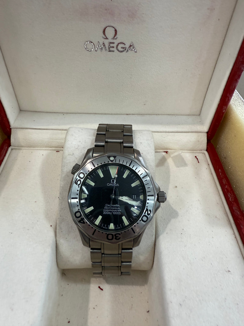 Omega Seamaster (40mm)